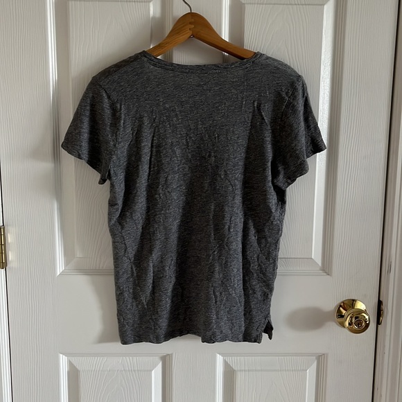 Madewell Women's Whisper Cotton V-Neck Grey Pocket Tee Size Medium - Picture 6 of 8